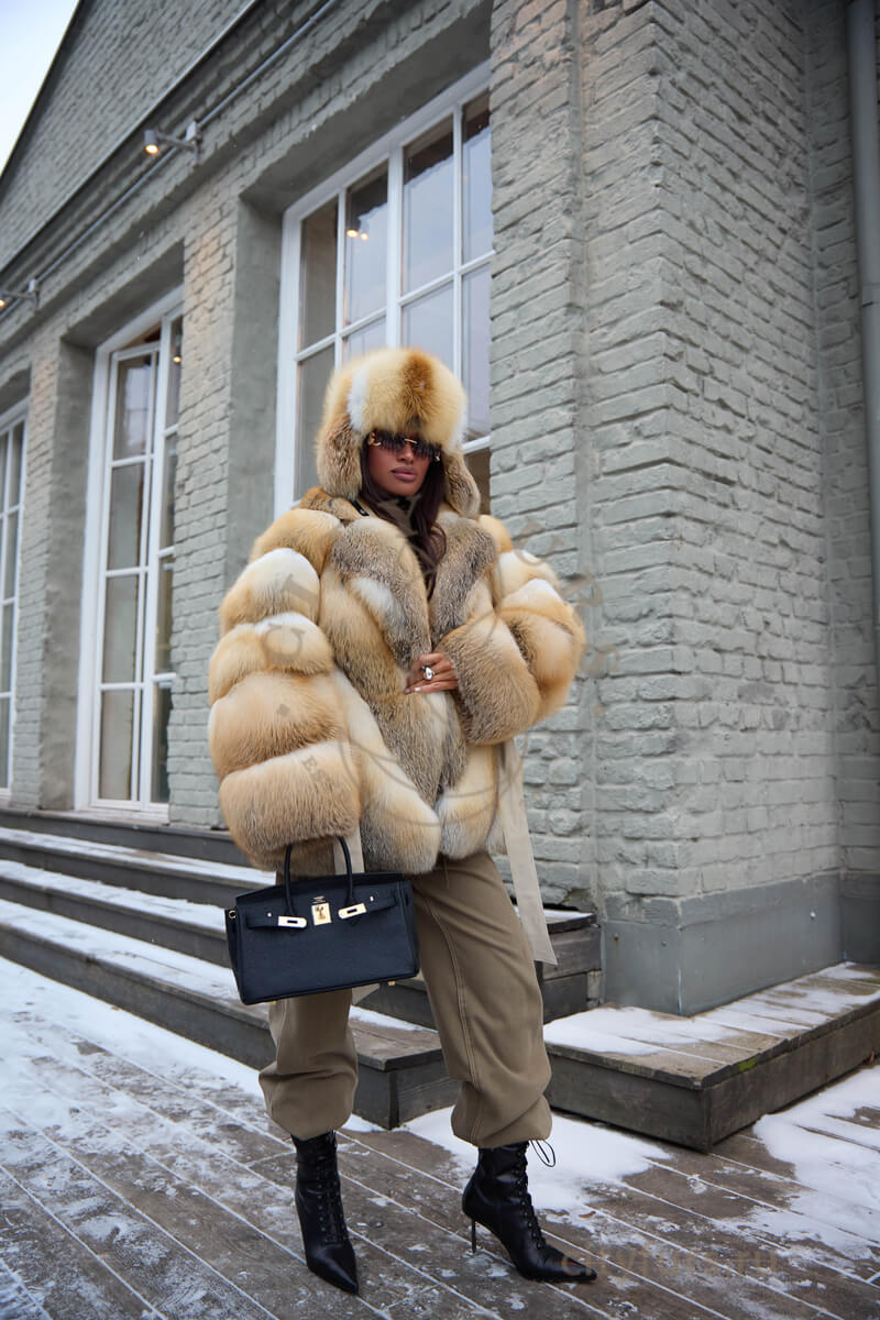 шуба из меха лисы golden fox, premium collection — золотая (1)